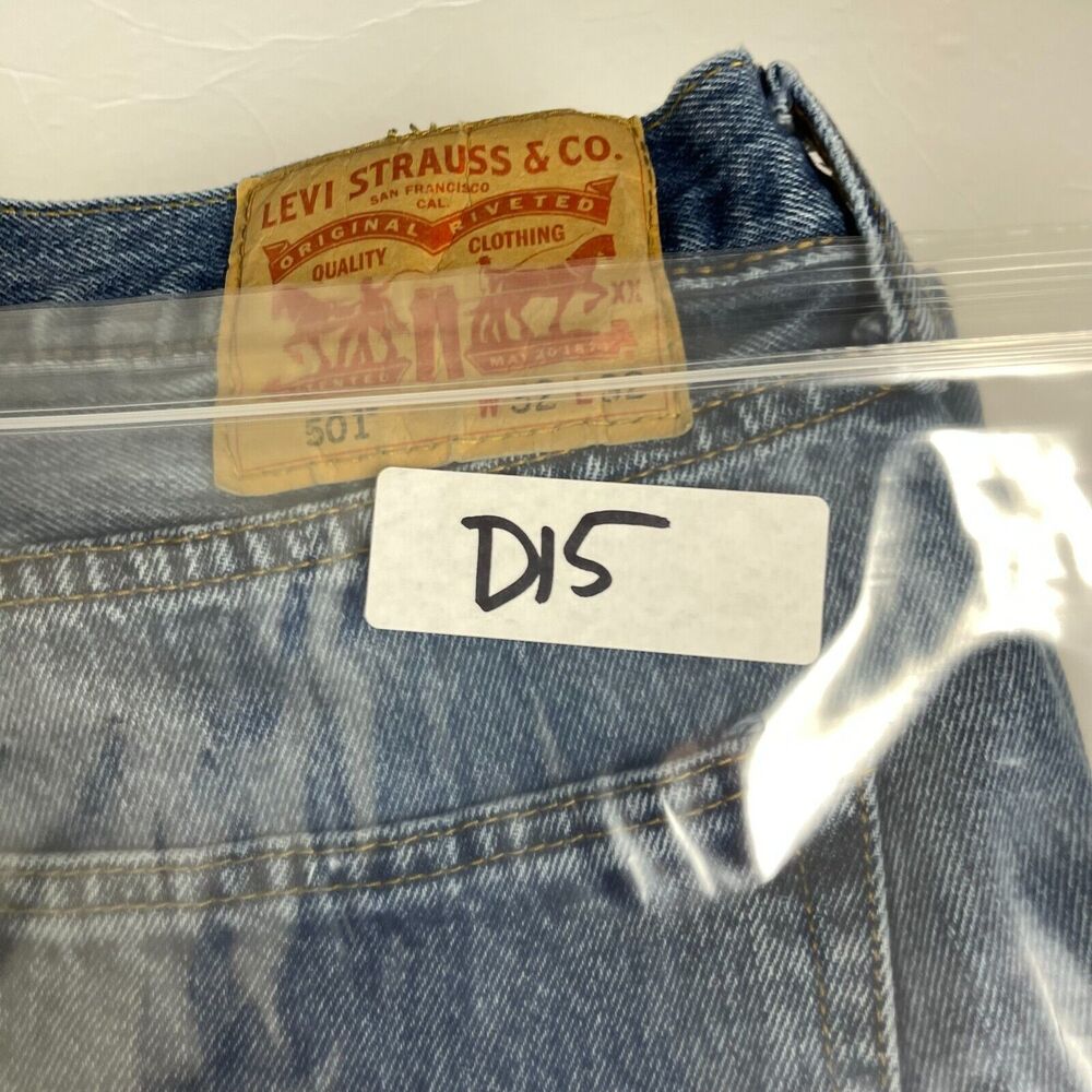 Levis 501 Jeans 32x31* Blue Straight Button Fly American Medium Denim Mens - Picture 10 of 10